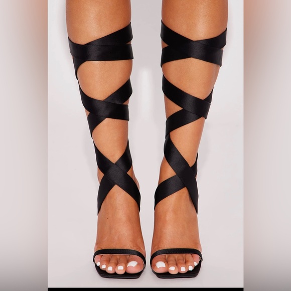 Fashion Nova Black Wrap Up Heels Size 7 - Picture 2 of 8